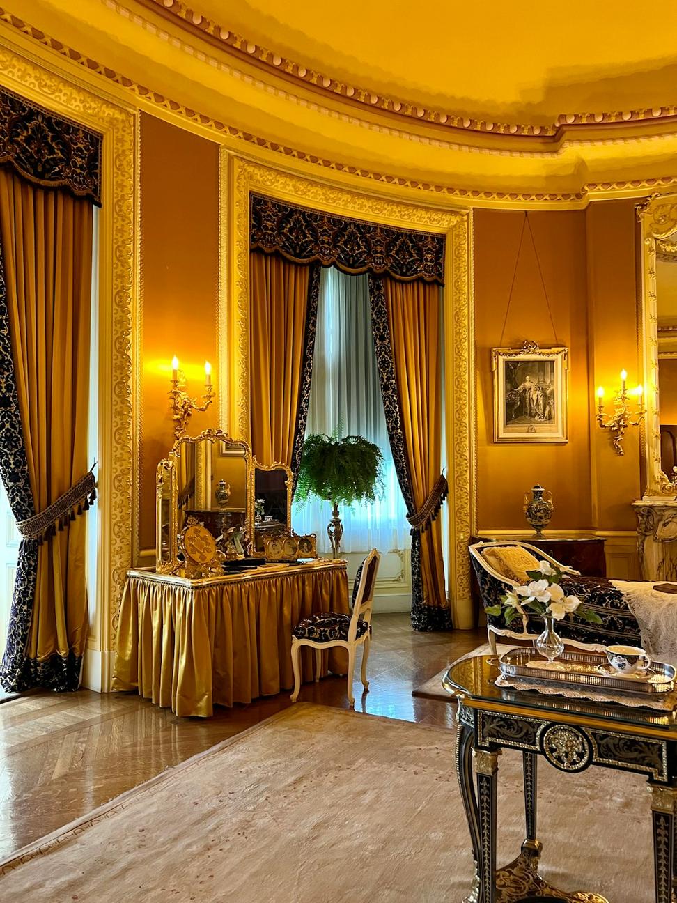 Kythralon Grand Suite